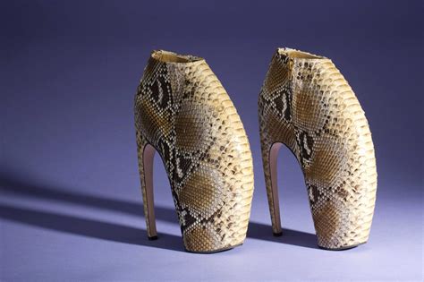 armadillo shoes